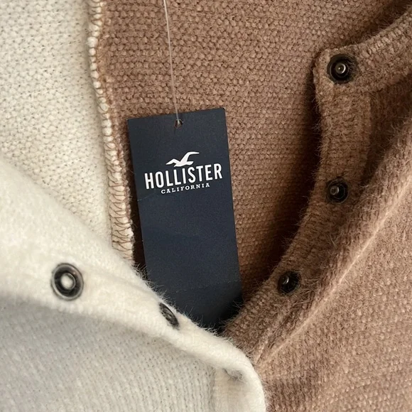 Hollister Two Tone Long Sleeve - Picture 5 of 6